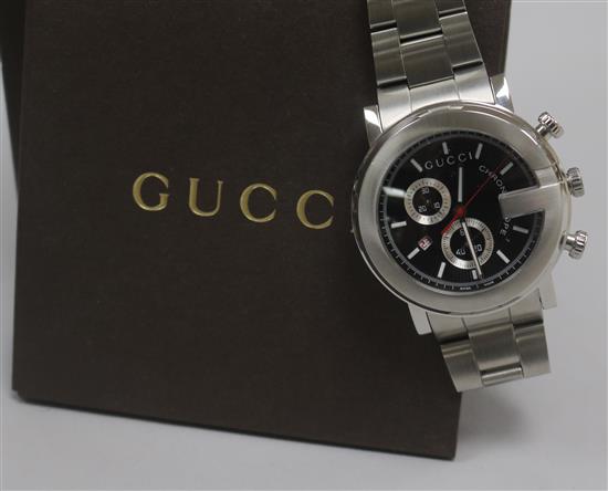 A gentlemans boxed stainless steel Gucci Chronoscope wrist watch.